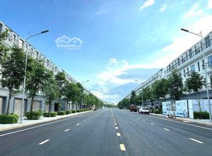 nhà mặt tiền đường tôn đức thắng khu eco city