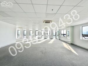 VĂN PHÒNG 125 M2 NHIỀU CỬA SỔ, LẤY SÁNG TỐT QUẬN HẢI CHÂU. LH: OFFICE DANANG – 0935 999 438
