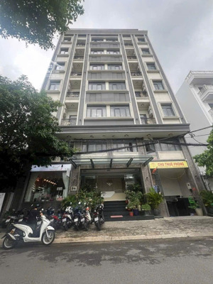 bán tòa chdv đường bùi đình túy p.14 bình thạnh ngang 12m hầm 7 tầng giá: 35 tỷ khai thác: 220tr/th