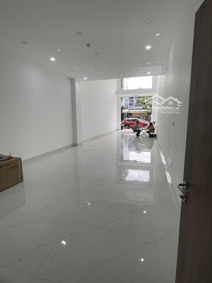 nhà mặt tiền nguyễn văn luông mới xây diện tích sàn 750m2 chuẩn chỉnh đủ công năng