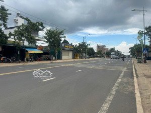 bán 1600m2 mặt tiền ql20 trung tâm đức trọng có 300m2 thổ cư. giá 31 tỷ