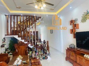 bán nhà 1 trệt 1 lầu 3pn dt 150m2 đối diện sân bay liên khương