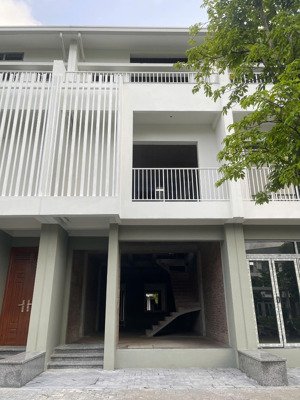 bán nhà 3 tầng 1,4 tỷ nhận nhà ngay