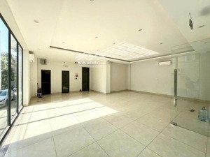 cho thuê mặt bằng view 2 mặt siêu đẹp ngang 8m đường đỗ bá