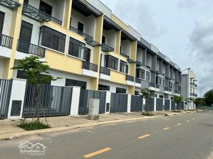 nhà phố phước đông new city trảng bàng, nhà sẵn, sổ riêng shld, nhu cầu thuê cao lh 