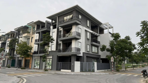 bán nhà căn góc 139.5m2, 4 tầng khu lạc ngàn, trung tâm tp việt trì, phú thọ lh 