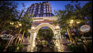 chuyển nhượng khách sạn 4*, đội cấn, ba đình. vị trí đẹp, mặt tiền đẳng cấp. giá chào 60triệu usd.