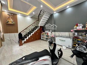 lô góc nhà 2 tầng mặt tiền đường hiệp thành 13, p ht, q12, dt 87m2 (4,9mx18m), đường 10m giá 11tỷ