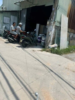 mặt tiền xuân thới sơn tặng kho xưởng 250m2 10x25m giá 4tỷ8 gần dương công khi nguyễn văn bứa ql22