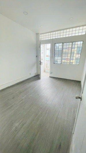 chính chủ cho thuê gấp mặt bằng cực đẹp mt lê thị chợ, p.phú thuận, q7 - dt 7x20m - 15tr quá rẻ