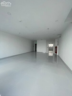 Nhà phố cho thuê 2 tầng (trệt + lầu 1) thích hợp để ở, mở văn phòng, kinh doanh