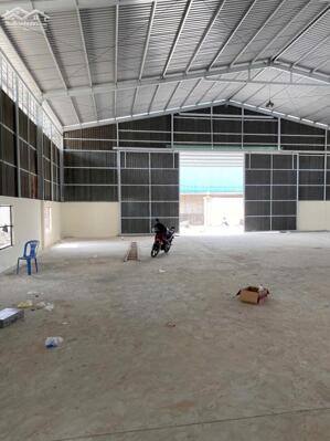 https://khoxuongmiennam.net/ Cho thuê Kho Xưởng 2.000m2 Bình Chánh. Đường xe Container 24/24.