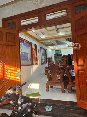 nhà trung tâm phường đông hòa dĩ an