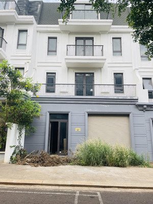 chính chủ cần bán nhà phố eco city premia 150m2 giá rẻ nhất khu
