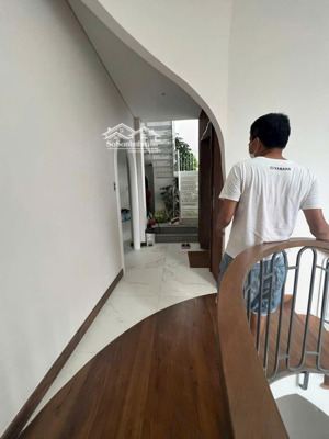 biệt thự hồ bơi hầm 4 lầu 38/9a-9b trần khắc chân, p. tân định, quận 1. : 13m x 20m.