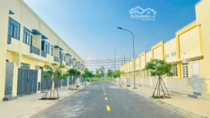 nhà phố giữa lòng kcn giá chỉ từ 1,2 tỷ/căn - booking sớm chiết khấu 30 triệu cho khách hàng