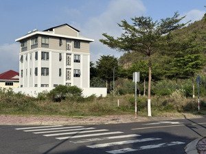 gia đình cần cho thuê 02 lô đất biệt thự trống khu đô thị mipeco nha trang.