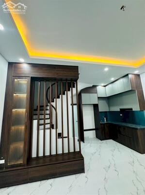 Bán nhà Vân Canh gần sát vành đai 3.5, hai thoáng ô tô qua cổng 33m, 5 tầng chỉ hơn 4 tỷ