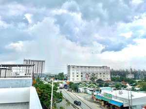 cho thuê nhà mặt tiền liên phường p.phú hữu quận 9 đối diện verosa park giá 25 triệu/tháng