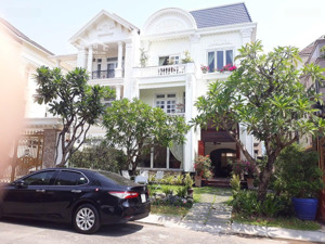 bán biệt thự - mặt tiền công viên hồ bơi - khu biệt thự hoàng gia