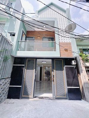 cho thuê nhà 3 phòng ngủ đầy đủ nội thất hẻm 368 tôn đản, quận 4