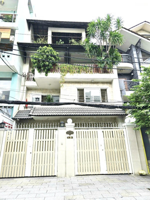 villa thiết kế hiện đại - đường 3 tháng 2, p12, quận 10 - 7x17,5m 4 tầng bán 28,9 tỷ - hẻm rộng 8m