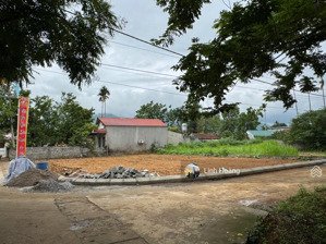 cần bán gấp đất trục kinh doanh 7m gần trung tâm thị trấn xuân mai chưa đến 2 tỷ