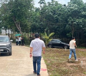 đất mặt tiền ,sổ sẵn, dân cư đông đúc