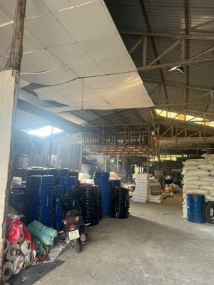 cho thuê kho xưởng mt kênh a, diện tích : 1.200m2,văn phòng: 200m2, giá thuê : 40tr/tháng