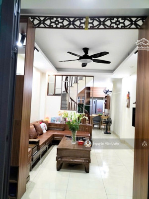 bán nhà mới xây hồ tùng mậu. 36 m2 x 4 tầng.cách 50m ra ô tô.dân trí cao.nhà bố trí cực đẹp.ngõ to.
