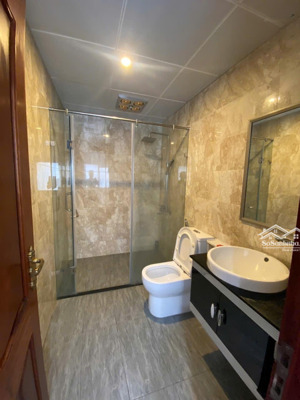 cho thuê shophouse the terra an hưng tố hữu. dt: 55m2 * 7 tầng. mt: 6m. thông sàn, thang máy