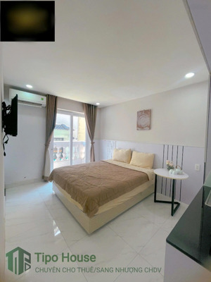 sang khách sạn 28p phạm thái bường, q7