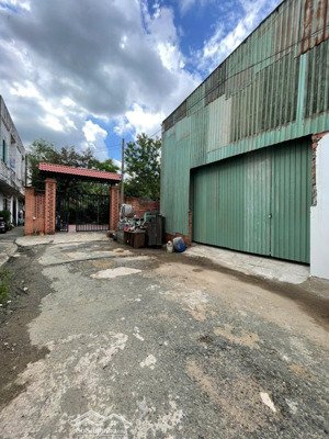 kho, xưởng q9, dtsd 200m2 gần nguyễn duy trinh, võ chí công