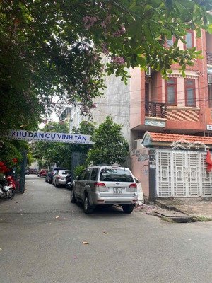 bán nhà phố liền kề tại kdc vĩnh tân hà huy giáp, phường tl q12 , dt 69,3m2 giá 6,3 tỷ