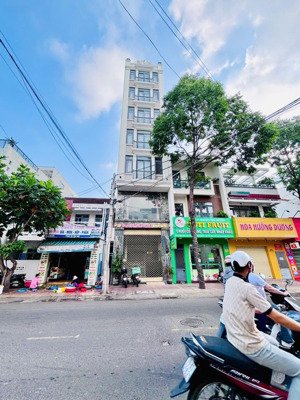 nhân - toà căn hộ đuờng vân đồn. kết nối nguyễn thị minh khai ra biển chỉ 5ph