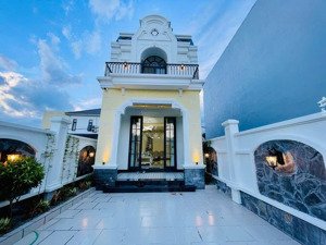 homestay 2 tầng thiết kế tân cổ điển kiệt ô tô minh mạng. giá chỉ 3,6x tỷ