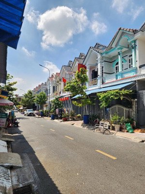 3,15 tỷ tl bán nhà 1 trệt 1 lầu rẻ nhất kdc phú hồng thịnh 8, p. bình chuẩn, tp. thuận an
