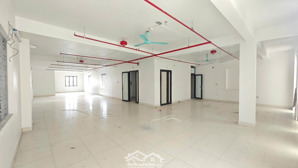 cho thuê văn phòng cầu bươu, thanh trì dt 200m2. giá 18 triệu/tháng