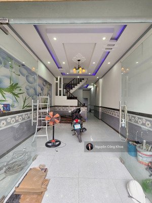 bán nhà 1 trệt 1 lầu 2 phòng ngủ wc khép kín, 3,15 tỷ,kdc đẹp p.bình chuẩn, tp.thuận an