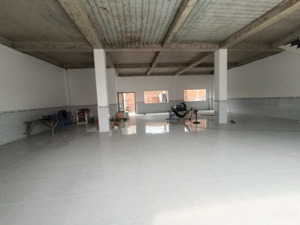 cho thuê nhà xưởng dt 900m2 giá 50tr hiệp thành q12