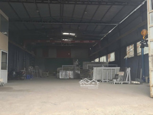 cho thuê xưởng dt 400m2 giá 40tr ql1a q12