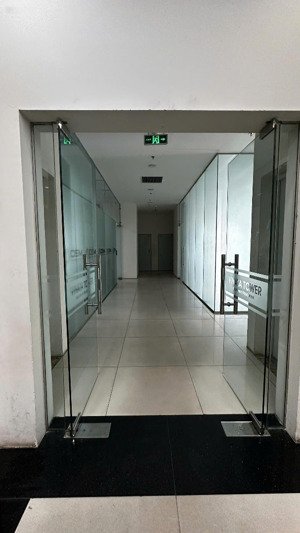 cho thuê mặt bằng căn góc 200m tầng 1 chân đế chung cư tại thanh xuân vị trí đắc địa