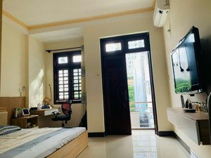 nhà nguyên căn thảo điền 90 m2 2 phòng ngủ lớn