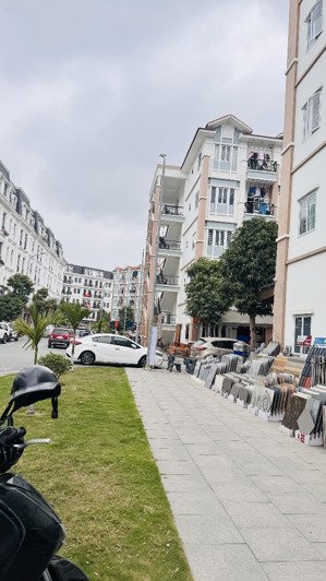 chính chủ bán căn nhà 63m2 tầng 2 áp góc full đồ nội thất anh vy chung cư hoàng huy an đồng