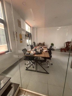 cho thuê tầng trệt nhà phố the manhattan vinhomes quận 9 giá 7 triệu/tháng 108m2