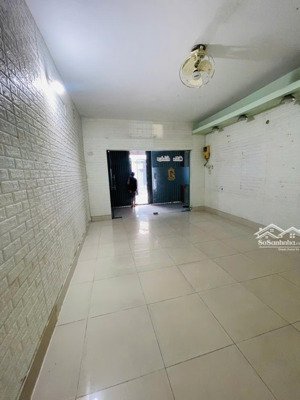 cho thuê nhà mặt tiền kinh doanh p. hiệp phú sát ngã tư thủ đức