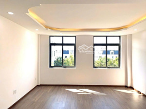 cho thuê nguyên căn shophouse trục đường chính 5 tầng kđt lakeview city giá chỉ 40 triệu. tháng