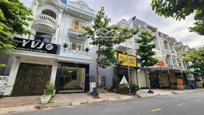 mặt tiền đường chính phú hồng thịnh 8, nhà 1 trệt 2 lầu, đúc 3 tấm, đã hoàn công nay phường an phú