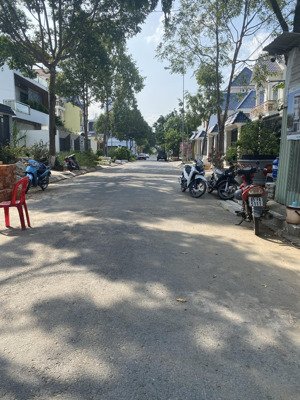 bán nền đs 16 kdc hồng phát thông trần hoàng na & tái định cư an bình