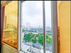 hiếm có khó tìm căn hộ dv ngay trung tâm q.1, dt:5.3x13,3m-6tầng, có thang máy, chỉ 18tỷ 